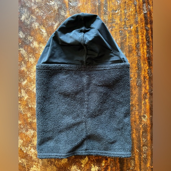 Three girls balaclavas - Picture 2 of 9